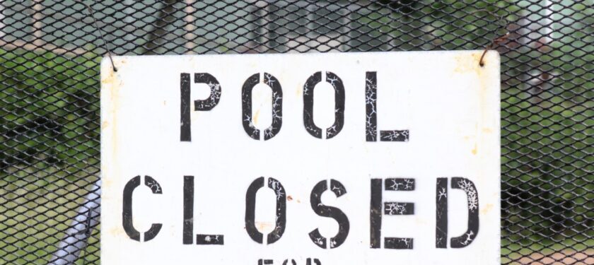 sign_pool_maintenance_text_signboard-137704
